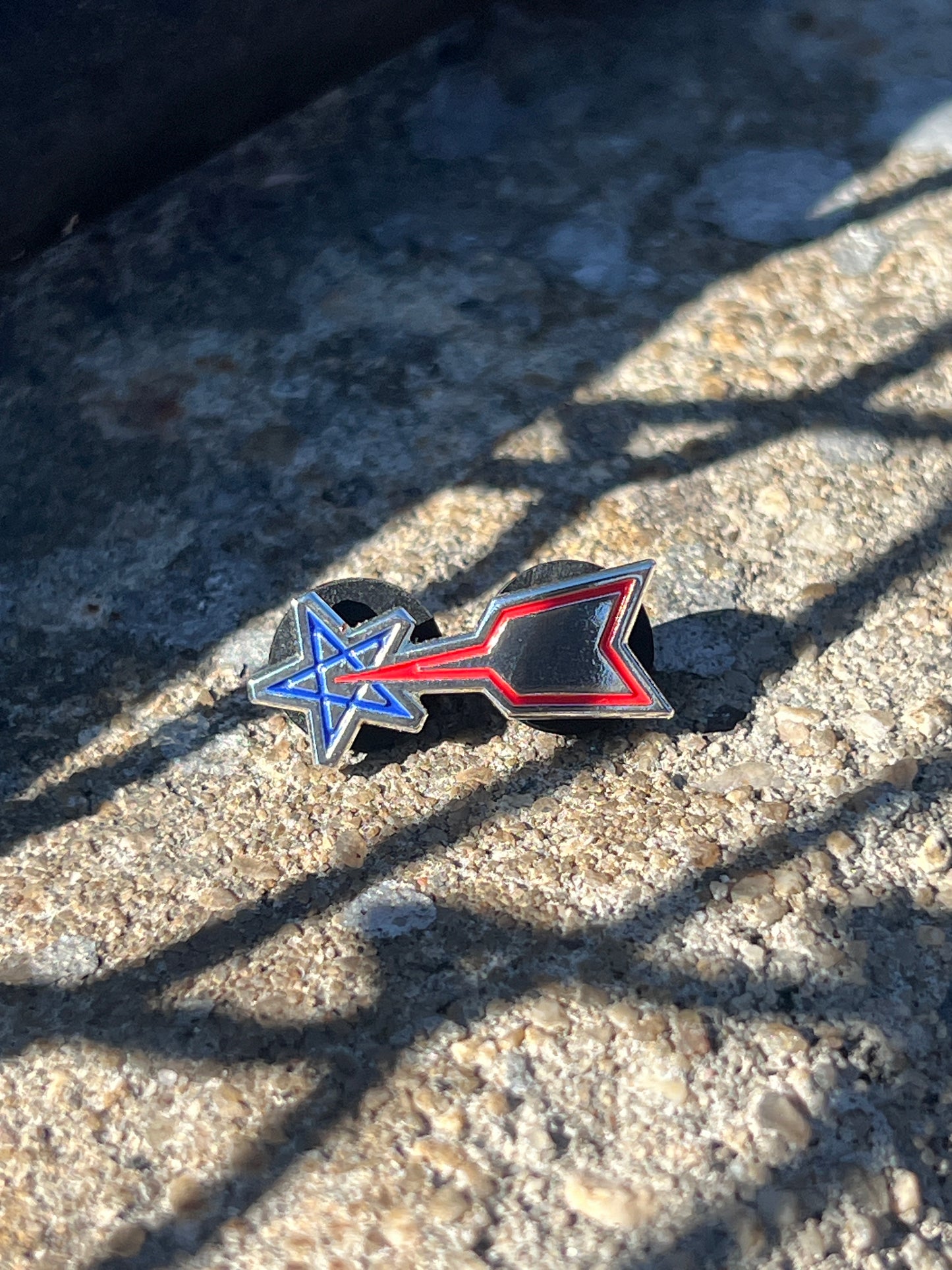 SSSP Communicator Badge Pin, Ultraman
