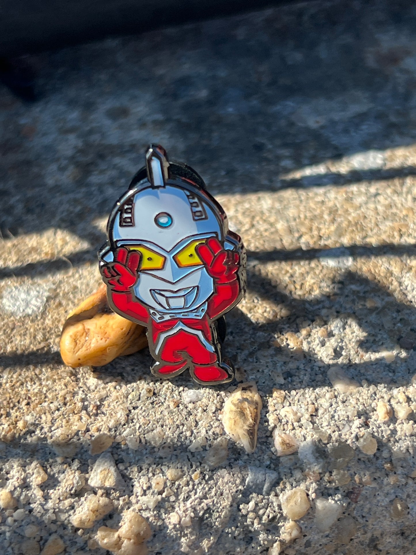 Seven Emerium Pin, Ultraman