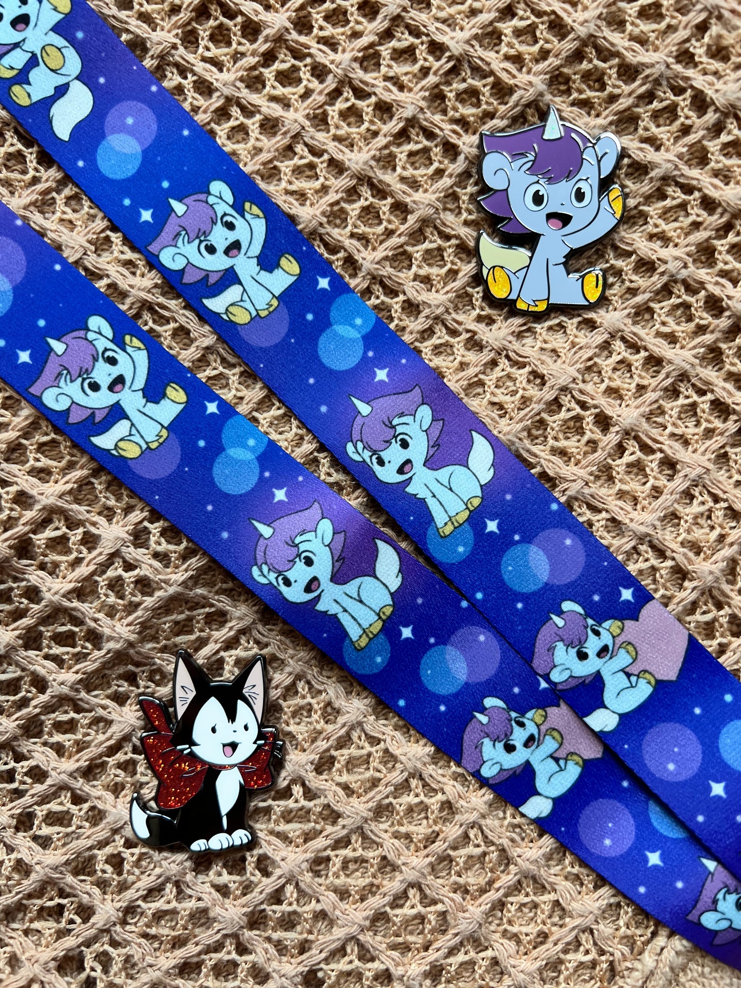 Unico Pin, Unico